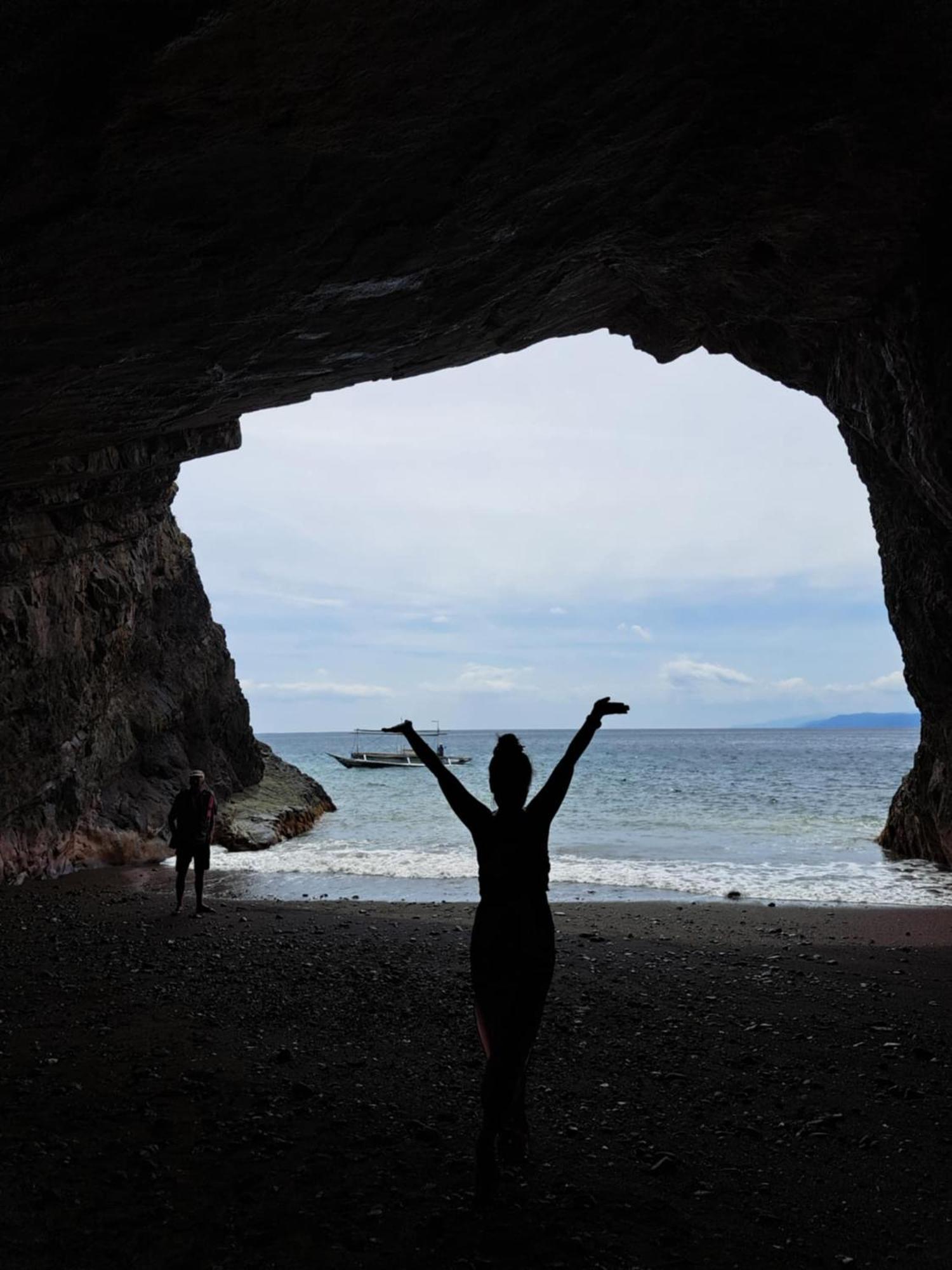 Cave Beach Resort Dingalan Exterior foto