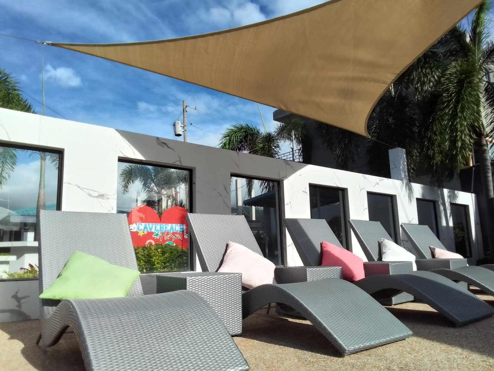 Cave Beach Resort Dingalan Exterior foto
