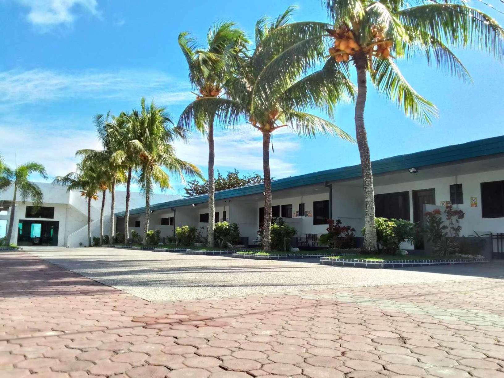 Cave Beach Resort Dingalan Exterior foto
